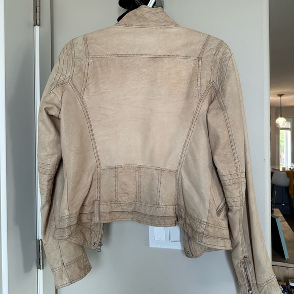 Tan Leather Bomber Jacket with Quilted Stitching - Picture 3 of 8